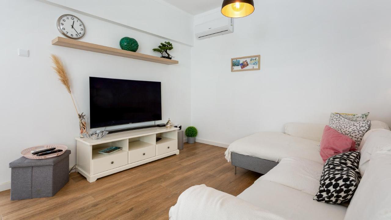 Faro Getaway W/ Big Balcony By Lovelystay Exterior foto
